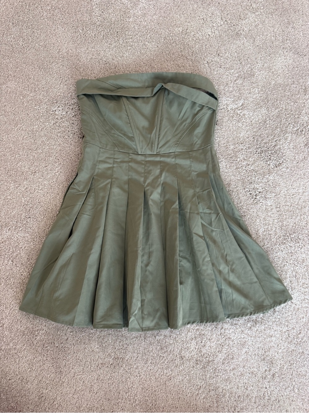 PrettyLittleThing Olive Strapless Pleated Mini Dress